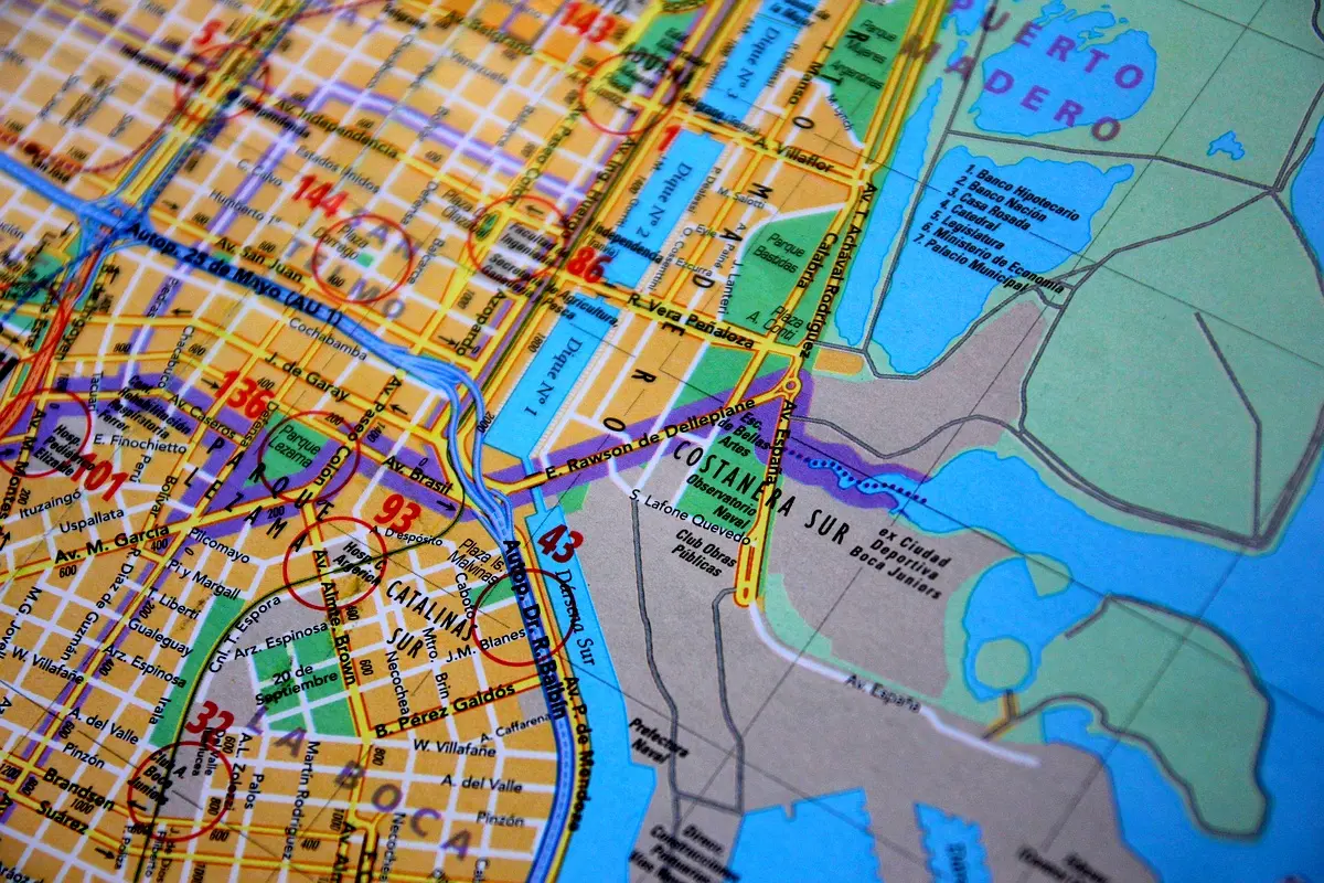 Meilleures pratiques pour une gouvernance urbaine équitable