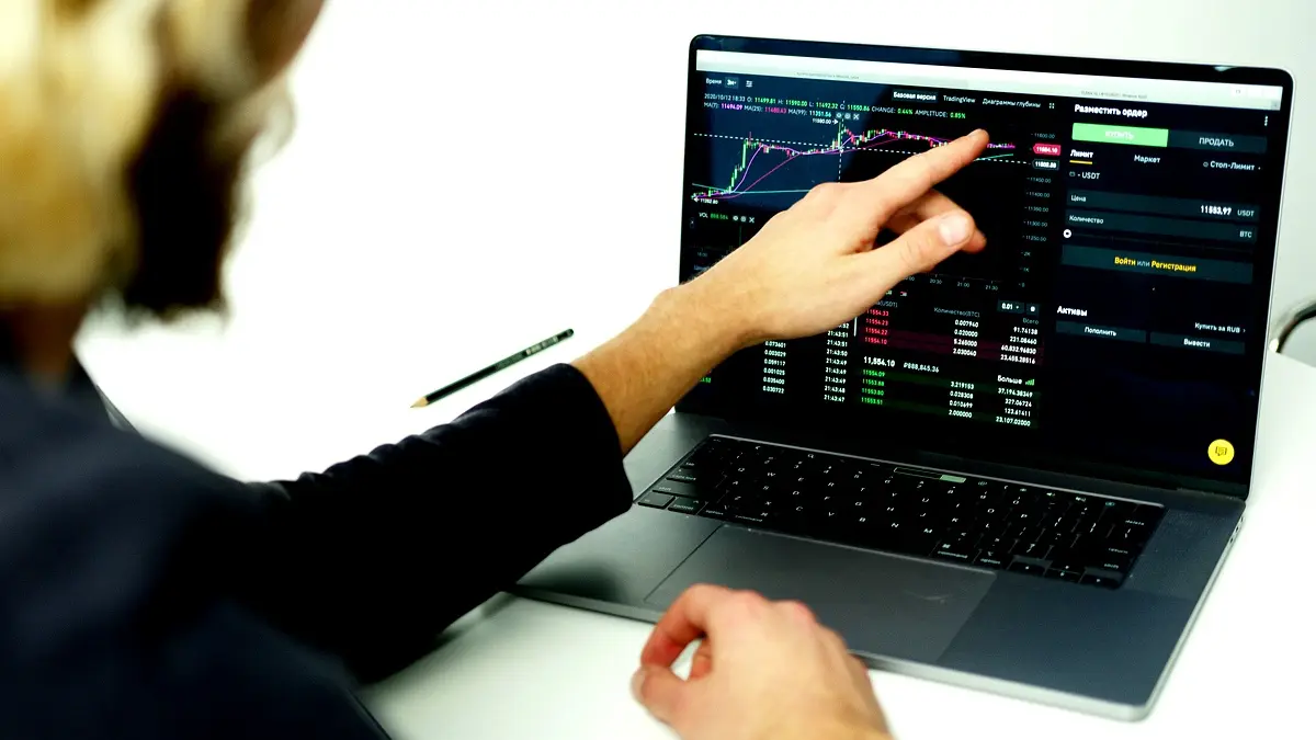 Analyse comparative des ventes B-to-B en milieu industriel